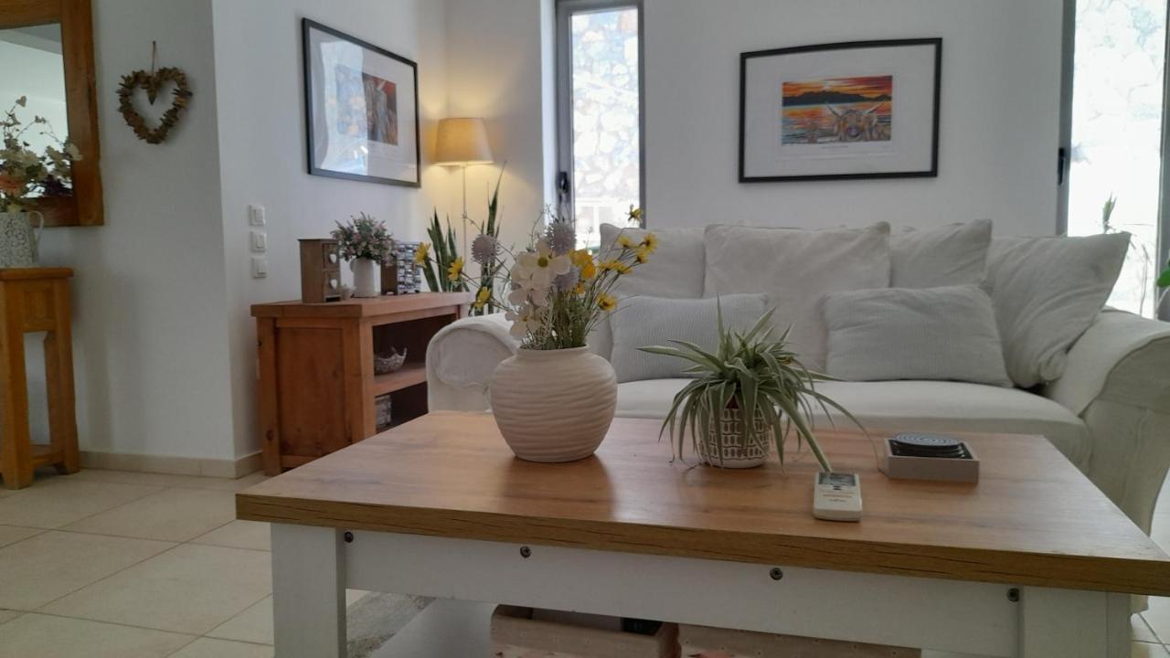 Vila Navarone Blu *